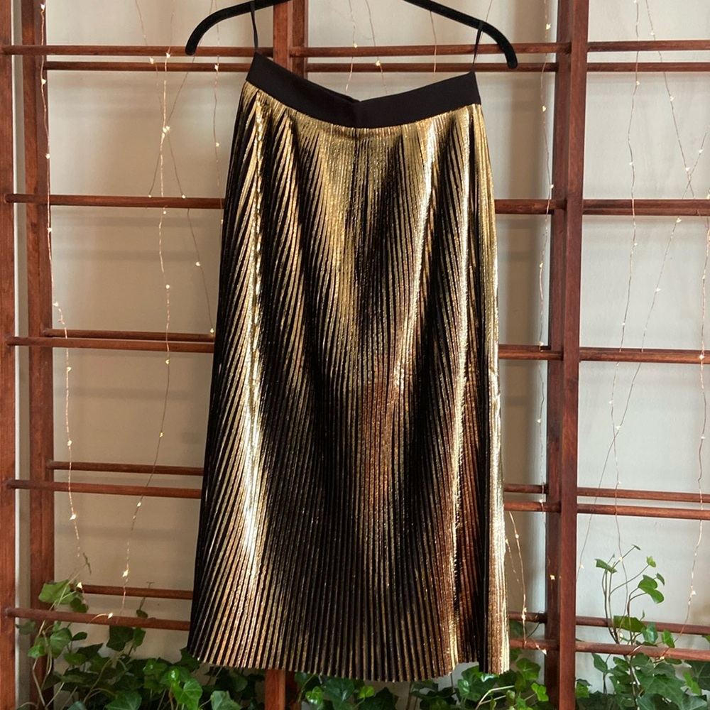 By Johnny Gold Pleated Lame Skirt AU 8 / US 4